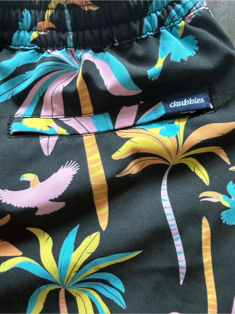 chubbies Boys Black Light Nights Swim Trunks Lined Drawstring Pocket Sz M 10/12